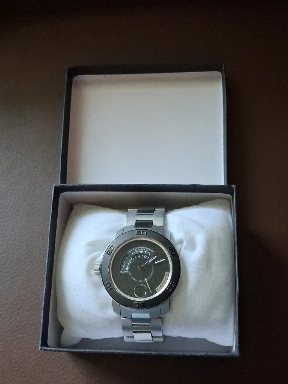 Movado men wristwatch